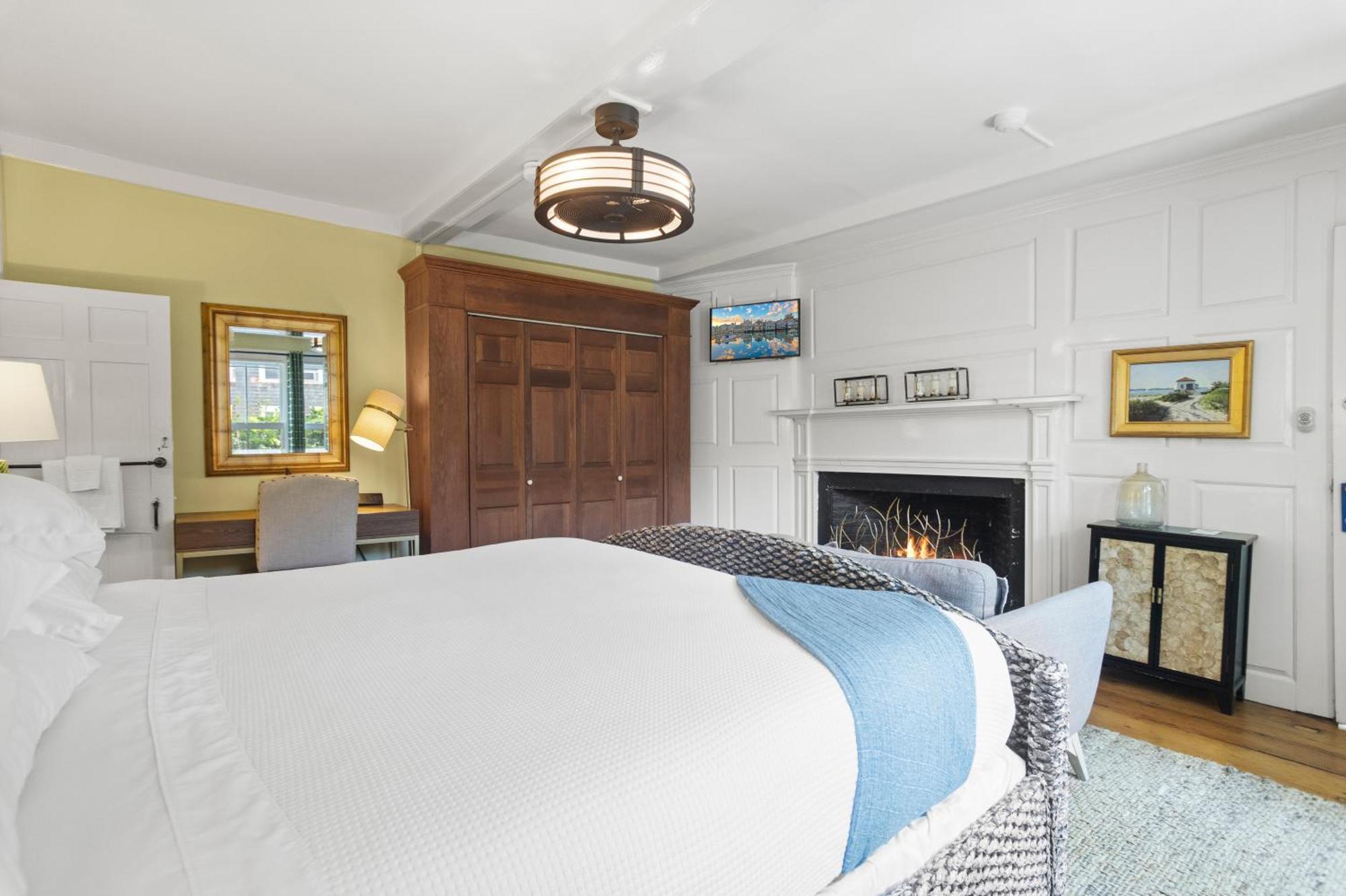 Carlisle House Inn Нантакет Экстерьер фото